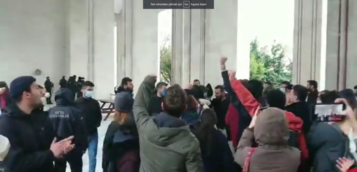 İstanbul Üniversitesi’nde Faşist Saldırı Girişimi