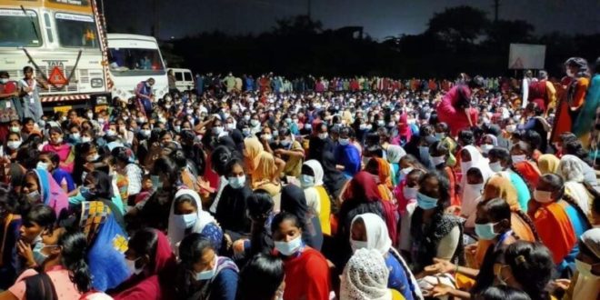 Apple için Üretim Yapan Fabrikadaki İş Cinayetlerine Karşı Hindistan’da Binlerce Kadın İşçi Sokağa Çıktı