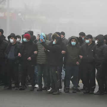 Kazakistan’da “Zam İsyanı” Sürüyor