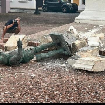 Borikén – Anarşistler Yerli Halkların Katili İspanyol Sömürgecinin Heykelini Devirdi