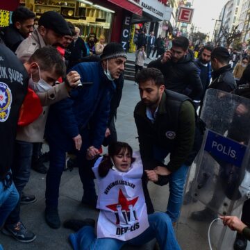 Kadıköy’deki Kızıldere Anması’na Polis Saldırdı: 6 Gözaltı